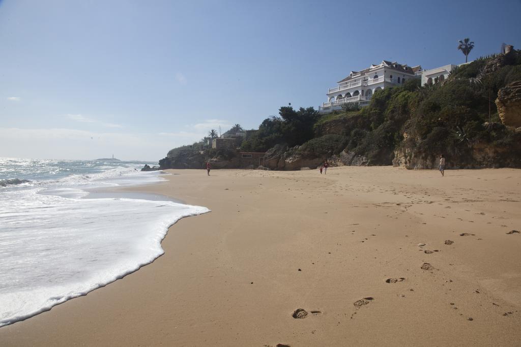 Hostal Mar De Frente Los Canos De Meca Luaran gambar